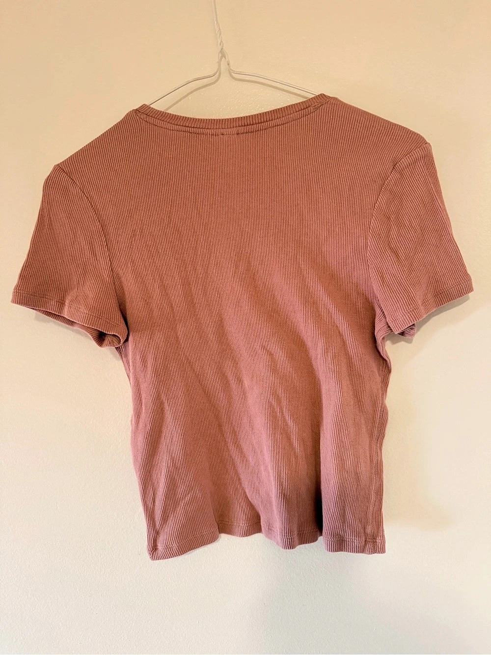 Chilean Pink H&M Basic Short Sleeve Tee — Medium - Picture 4 of 4